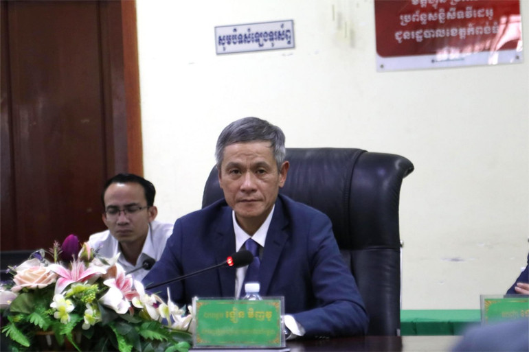 Đại sứ Nguyễn Minh Vũ tại buổi làm việc với lãnh đạo tỉnh Kampong Thom.