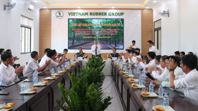 Quang cảnh buổi gặp gỡ.