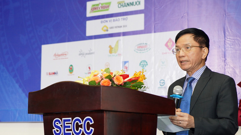 Ông Nguyễn Thanh Sơn, chủ tịch Hiệp hội Chăn nuôi gia cầm Việt Nam (VIPA) phát biểu tại buổi lễ. Ông Nguyễn Thanh Sơn, chủ tịch Hiệp hội Chăn nuôi gia cầm Việt Nam (VIPA) phát biểu tại buổi lễ.