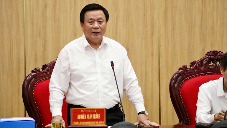 Đồng chí Nguyễn Xuân Thắng, Ủy viên Bộ Chính trị, Giám đốc Học viện Chính trị quốc gia Hồ Chí Minh, Chủ tịch Hội đồng Lý luận Trung ương phát biểu tại buổi làm việc.