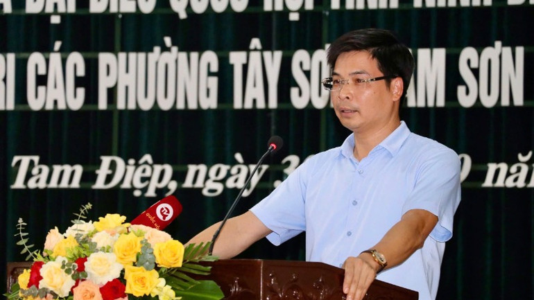 Cử tri Nguyễn Thanh Tùng, Công ty cổ phần Thực phẩm xuất khẩu Đồng Giao, thành phố Tam Điệp kiến nghị Quốc hội, Chính phủ có cơ chế, chính sách hỗ trợ Công ty mở rộng, phát triển vùng nguyên liệu tại một số tỉnh, thành phố; yêu cầu các sân bay thực hiện thu phí tự động để hạn chế ùn tắc tại các trạm thu phí ra vào cảng hàng không...