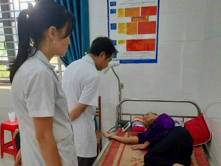 Là đội ngũ y tế tuyến đầu của tỉnh, với sự tích cực, khẩn trương, cố gắng hết sức mình, đội ngũ y bác sĩ luôn sẵn sàng với tinh thần cao nhất để hỗ trợ, cứu chữa nhân dân. Là đội ngũ y tế tuyến đầu của tỉnh, với sự tích cực, khẩn trương, cố gắng hết sức mình, đội ngũ y bác sĩ luôn sẵn sàng với tinh thần cao nhất để hỗ trợ, cứu chữa nhân dân.