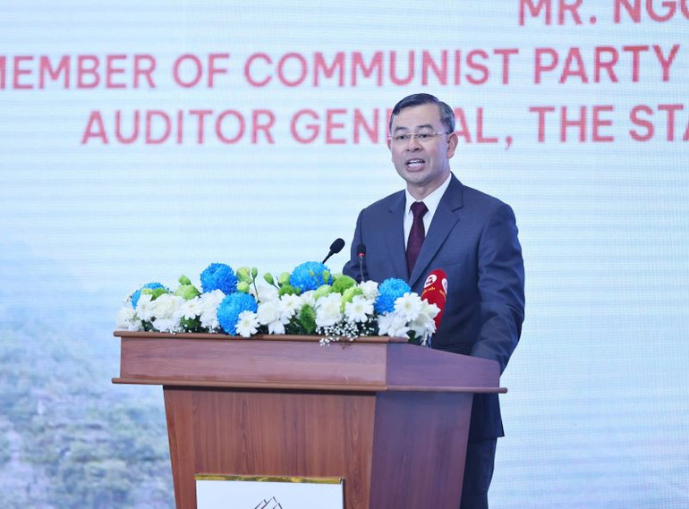 Đồng chí Ngô Văn Tuấn, Ủy viên Trung ương Đảng, Tổng Kiểm toán Nhà nước phát biểu tại Hội nghị. (Ảnh: THÙY DUNG) Đồng chí Ngô Văn Tuấn, Ủy viên Trung ương Đảng, Tổng Kiểm toán Nhà nước phát biểu tại Hội nghị. (Ảnh: THÙY DUNG)