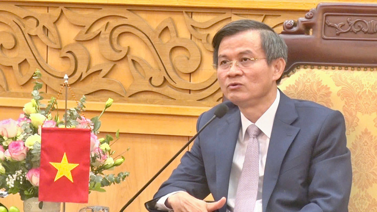 Bí thư Tỉnh ủy Ninh Bình Đoàn Minh Huấn phát biểu tại buổi làm việc.