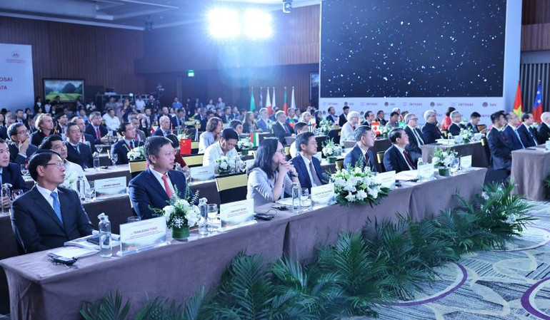 Hội nghị thu hút sự tham dự của hơn 100 đại biểu trong nước và quốc tế, trong đó có hơn 40 đại biểu đến từ 23 cơ quan kiểm toán tối cao. (Ảnh: THÙY DUNG) Hội nghị thu hút sự tham dự của hơn 100 đại biểu trong nước và quốc tế, trong đó có hơn 40 đại biểu đến từ 23 cơ quan kiểm toán tối cao. (Ảnh: THÙY DUNG)