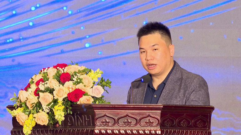 Ông Nguyễn Xuân Trung, Giám đốc Dự án "Vườn ươm tài năng văn hóa du lịch" phát biểu tại cuộc thi.