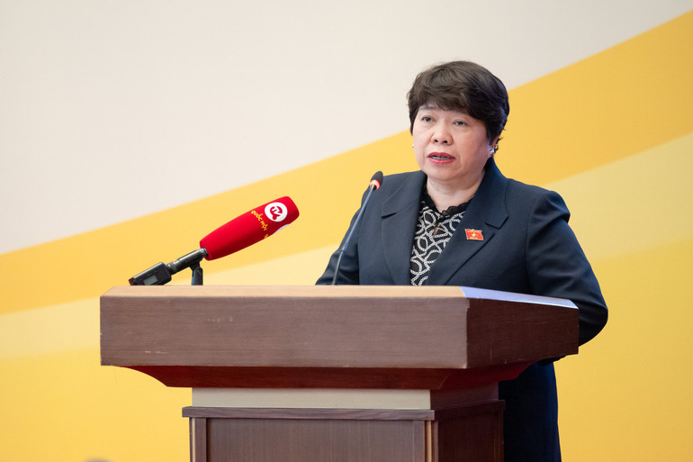 Chủ nhiệm Ủy ban Xã hội của Quốc hội Nguyễn Thúy Anh phát biểu khai mạc. Chủ nhiệm Ủy ban Xã hội của Quốc hội Nguyễn Thúy Anh phát biểu khai mạc.