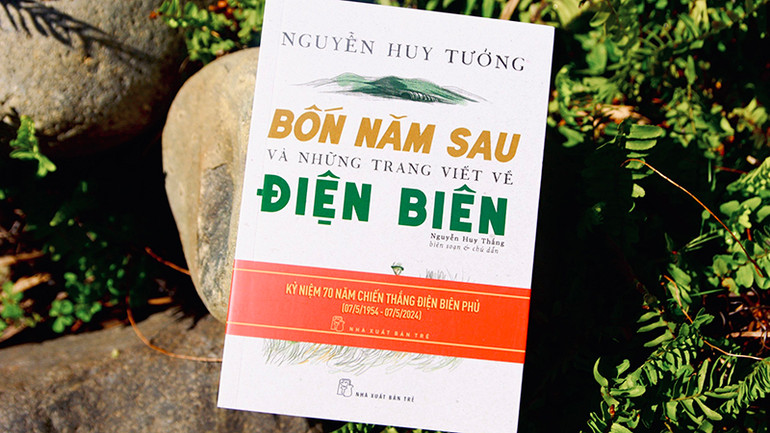 Bìa cuốn sách "Bốn năm sau và những trang viết về Điện Biên".