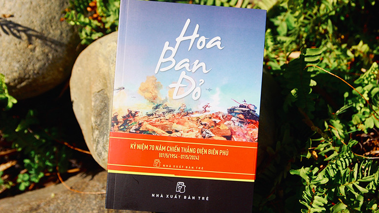 Bìa tác phẩm Hoa ban đỏ.