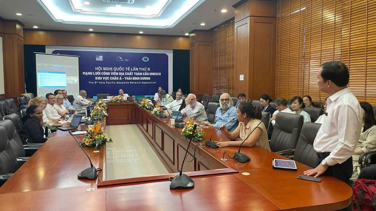 Giám đốc Sở Văn hóa, Thể thao và Du lịch, tỉnh Lạng Sơn Nguyễn Đặng Ân phát biểu ý kiến tại hội nghị công bố.