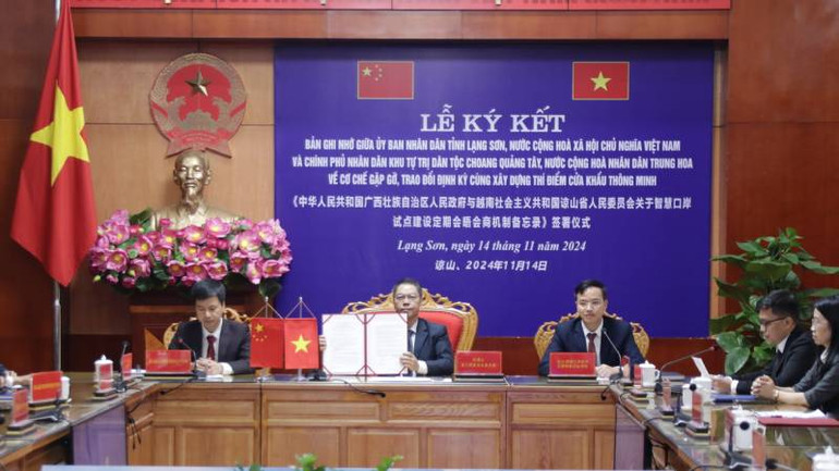 Bản ký kết ghi nhớ được đại diện lãnh đạo Ủy ban nhân dân tỉnh thông qua tại điểm cầu tỉnh Lạng Sơn.