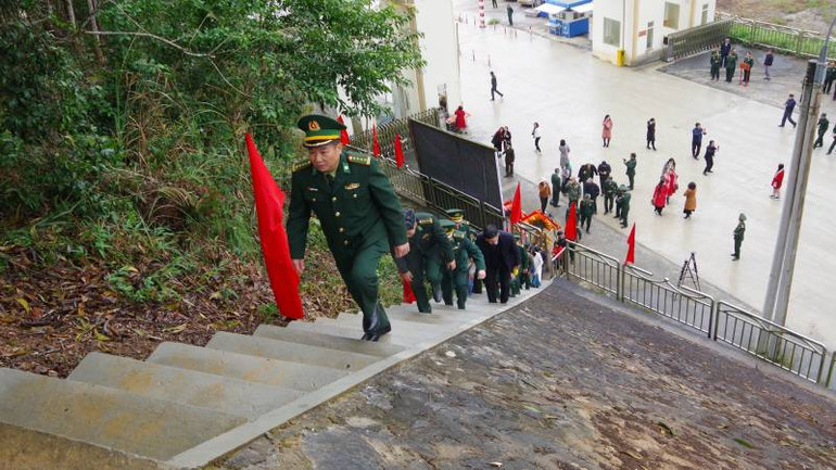 Công trình đường kiểm tra mốc bảo vệ biên giới được hoàn thành đưa vào sử dụng.