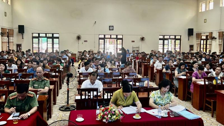 Ban Tổ chức kỳ thi bồi dưỡng nghiệp vụ tổ chức thi và thanh tra kỳ thi tốt nghiệp trung học phổ thông trên địa bàn tỉnh.