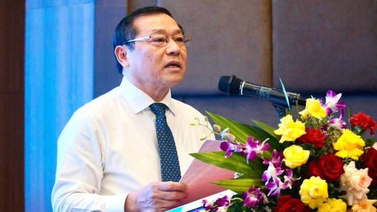 Đồng chí Lại Xuân Môn, Ủy viên Trung ương Đảng, Phó Trưởng Ban Thường trực Ban Tuyên giáo Trung ương, Chủ tịch Hội đồng khoa học các cơ quan Đảng Trung ương, chủ trì, phát biểu tại Hội thảo.