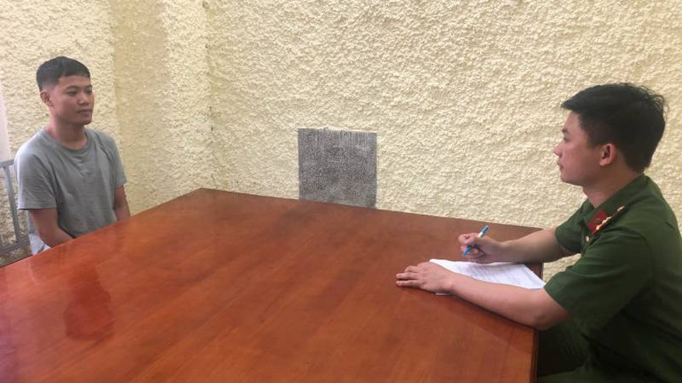 Đối tượng Hoàng Văn Cương tại cơ quan điều tra công an huyện Lộc Bình (Lạng Sơn).