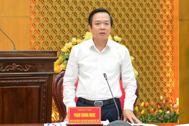 Chủ tịch Ủy ban nhân dân tỉnh Ninh Bình Phạm Quang Ngọc phát biểu tại hội nghị. (Ảnh: Trường Giang)