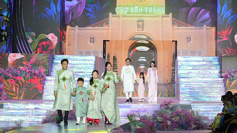 Bộ sưu tập “Gia đình” của nhà thiết kế Đặng Trọng Minh Châu. (Ảnh: BTC)