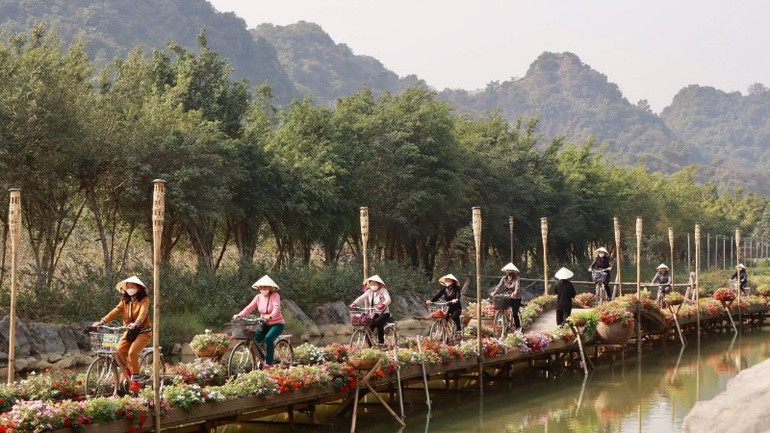 Khu du lịch sinh thái Thung Nham tích cực chỉnh trang, làm mới diện mạo để tiếp đón du khách.