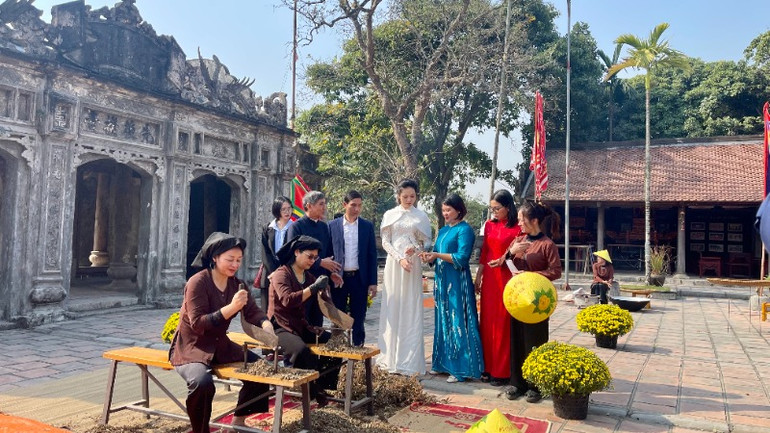 Chương trình có sự tham gia của Hoa hậu du lịch Việt Nam 2022 Lương Kỳ Duyên. Chương trình có sự tham gia của Hoa hậu du lịch Việt Nam 2022 Lương Kỳ Duyên.