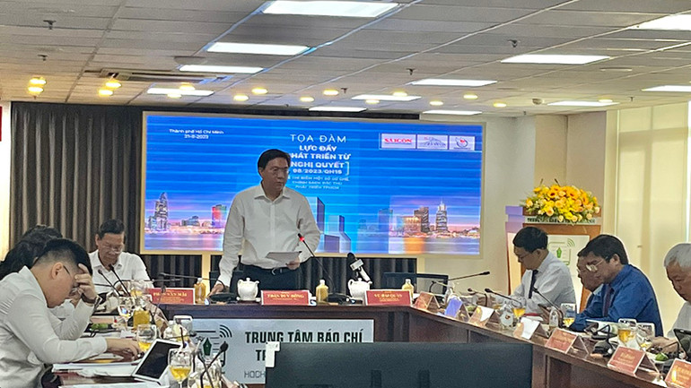 Thứ trưởng Bộ Kế hoạch và Đầu tư Trần Duy Đông phát biểu tại buổi tọa đàm.