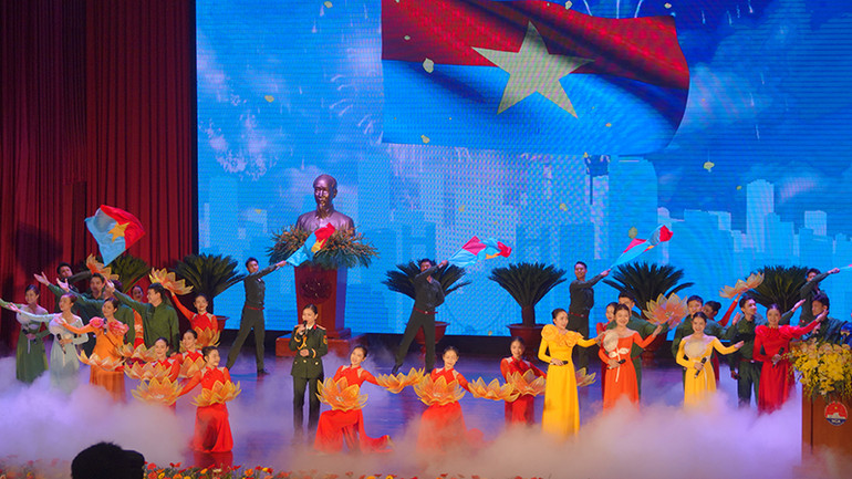 Chương trình văn nghệ tại Hội thảo. (Ảnh: M.H) Chương trình văn nghệ tại Hội thảo. (Ảnh: M.H)