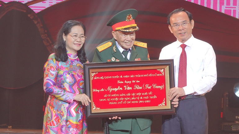 Anh hùng Lực lượng vũ trang nhân dân, Đại tá Nguyễn Văn Tàu (Tư Cang) là một trong 60 cá nhân tiêu biểu trong sự nghiệp xây dựng và phát triển Thành phố Hồ Chí Minh (1975-2025). (Ảnh M.H)
