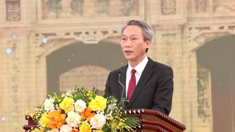 Chủ tịch Ủy ban nhân dân huyện Gia Viễn Phạm Văn Tam phát biểu tại Lễ hội Đền Thánh Nguyễn năm 2025. Chủ tịch Ủy ban nhân dân huyện Gia Viễn Phạm Văn Tam phát biểu tại Lễ hội Đền Thánh Nguyễn năm 2025.