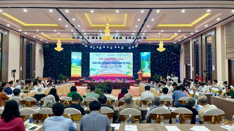 Toàn cảnh hội thảo khoa học “Thân thế, sự nghiệp Ưu bà Phạm Thị Trân”. (Ảnh: YẾN TRINH) Toàn cảnh hội thảo khoa học “Thân thế, sự nghiệp Ưu bà Phạm Thị Trân”. (Ảnh: YẾN TRINH)