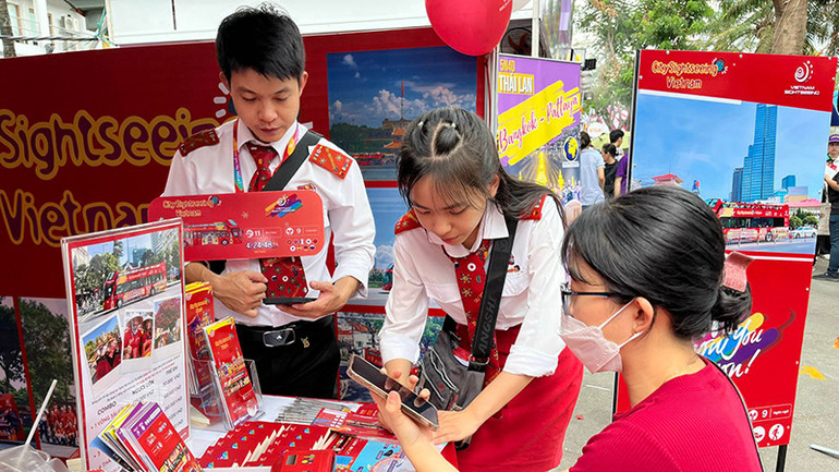 Nhiều chương trình tour hấp dẫn được giới thiệu tại Ngày hội Du lịch Thành phố Hồ Chí Minh.