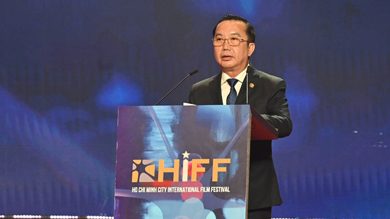 Giám đốc Sở Văn hóa và Thể thao Thành phố Hồ Chí Minh Trần Thế Thuận phát biểu bế mạc. (Ảnh: Quốc Thanh)