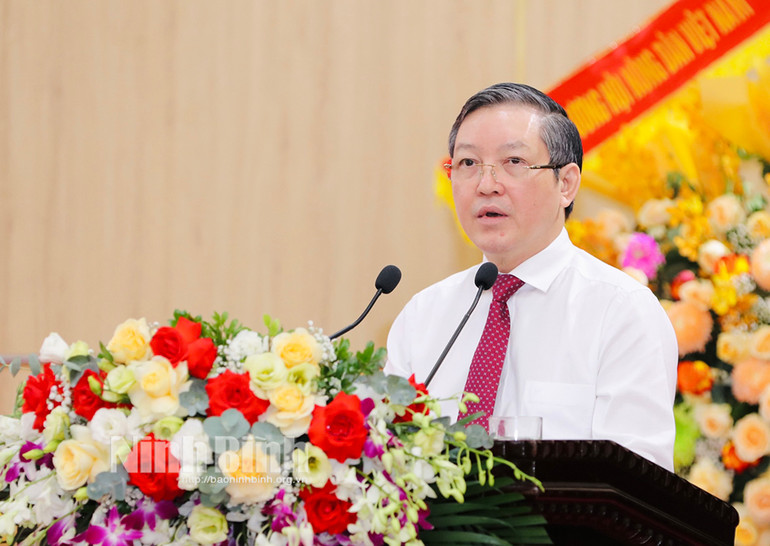 Đồng chí Lương Quốc Đoàn, Ủy viên Trung ương Đảng, Chủ tịch Trung ương Hội Nông dân Việt Nam phát biểu chỉ đạo tại Đại hội. (Ảnh: Báo Ninh Bình)