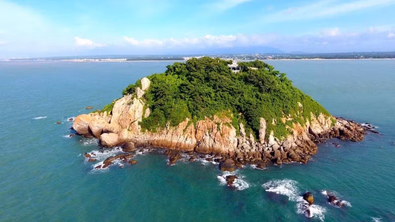 Thắng tích Hòn Bà.