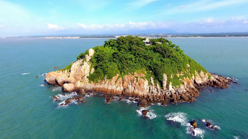 Thắng tích Hòn Bà.