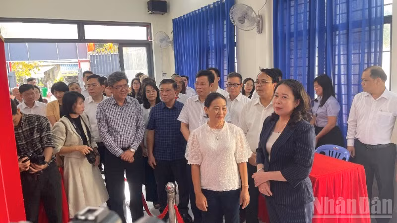 Đoàn giám sát kiểm tra tại Tổ 16.