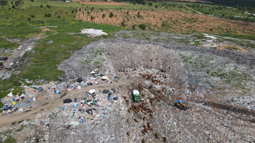 Bãi rác Bình Tú, phường Tiến Thành, tỉnh Lâm Đồng. (Ảnh THANH HẢI) 