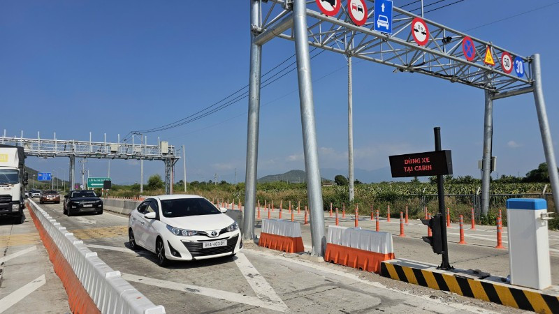 Một số trạm thu phí đã hoạt động.