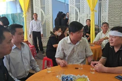Lãnh đạo Ủy ban nhân dân tỉnh Đắk Lắk đến thăm hỏi và chia buồn cùng người thân đồng chí Lê Phước Toàn.