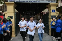 Thí sinh tại Kỳ thi tuyển sinh vào lớp 10 Hà Nội (Ảnh: THẾ ĐẠI)