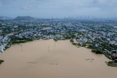 Nhiều nơi ở Khánh Hòa chìm trong biển nước. (Ảnh: NGUYỄN WONBI)