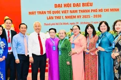 Chủ tịch Ủy ban nhân dân Thành phố Hồ Chí Minh Nguyễn Văn Được và các đại biểu dự đại hội. ( Ảnh: VIỆT DŨNG) 