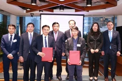 Trung tâm Đổi mới sáng tạo quốc gia (NIC), Bộ Tài chính và Hội Trí thức người Việt Nam tại Liên hiệp Vương quốc Anh và Bắc Ireland (VIS) đã ký kết Biên bản ghi nhớ hợp tác. (Ảnh: NIC)