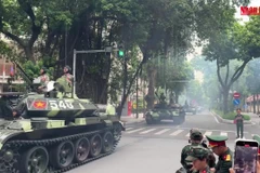 Hé lộ dàn khí tài quân sự xuất hiện trong lễ diễu binh