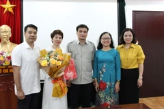 Đảng bộ Hiệp hội Doanh nghiệp nhỏ và vừa thành phố Hà Nội đã tổ chức Lễ kết nạp đảng viên mới cho đồng chí Nguyễn Huệ Mỹ - chủ doanh nghiệp tư nhân.