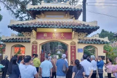Văn Thánh miếu Vĩnh Long nay thuộc phường Phước Hậu, tỉnh Vĩnh Long. 