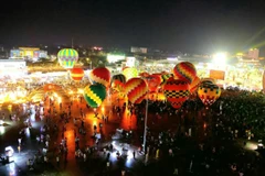 Ban tổ chức ước đón gần 1,2 triệu khách trải nghiệm các hoạt động, tham quan làng hoa, xem trình diễn khinh khí cầu.