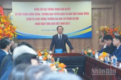 Đồng chí Trịnh Văn Quyết phát biểu chúc mừng Trường đại học Sư phạm Hà Nội nhân Ngày Nhà giáo Việt Nam.