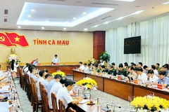 Đoàn công tác của Bộ Nông nghiệp và Môi trường làm việc với Ủy ban nhân dân tỉnh Cà Mau về IUU vào sáng 31/10.