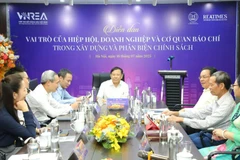 Diễn đàn thu hút các chuyên gia, các nhà khoa học, nhà quản lý và báo chí tham dự. 