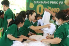 Nhiều chương trình hỗ trợ được đưa ra để giúp người lao động được đón xuân an lành. (Ảnh Phương Linh)