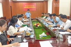 Quang cảnh buổi làm việc. 